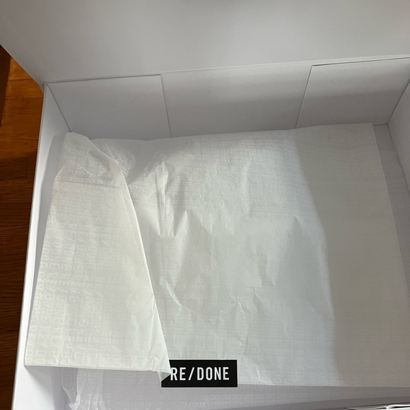 RE/DONE Box - Picture 2 of 3
